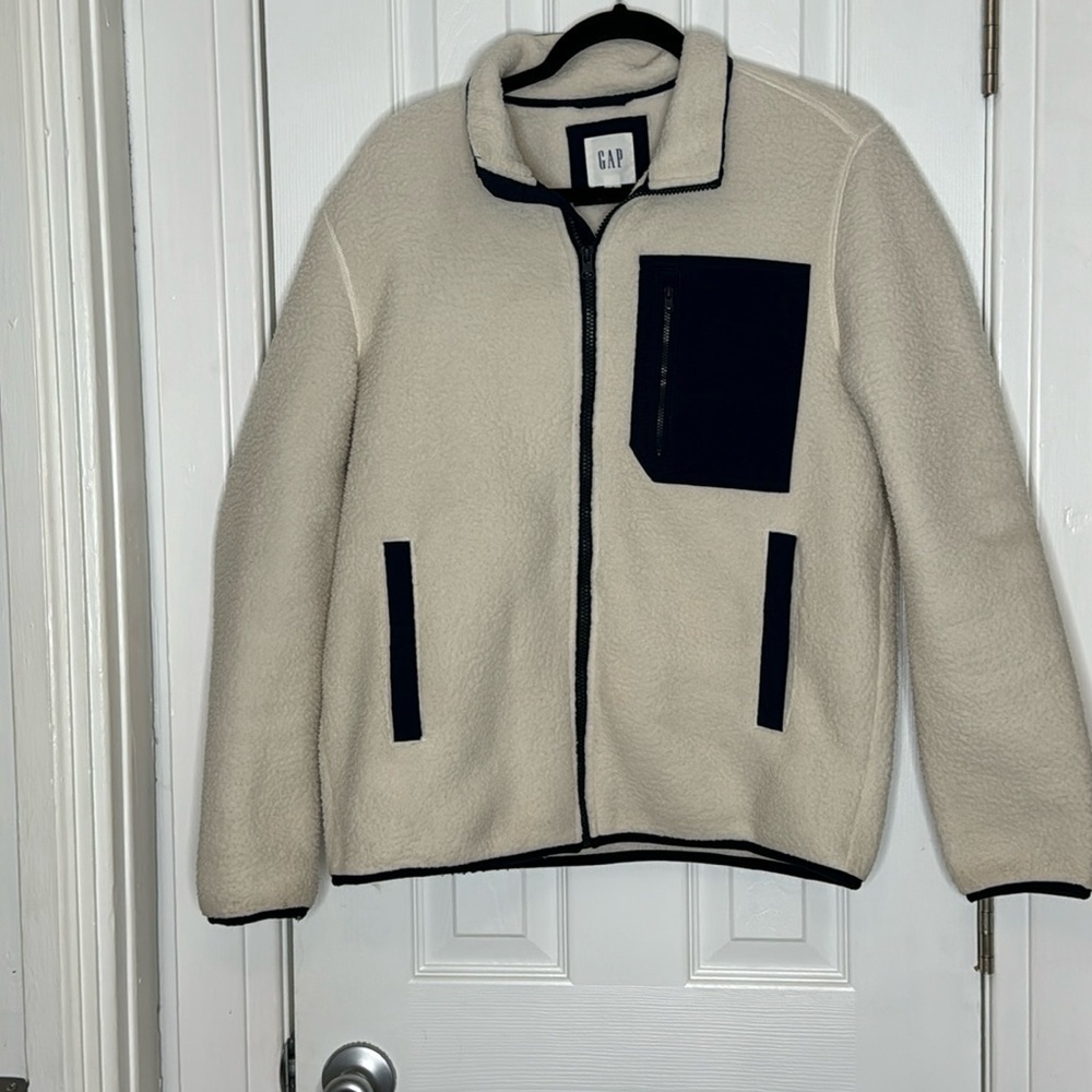 Woman’s GAP SZ S/M, fleece w/ nylon pocket and neckline,2020, cool nights jacket